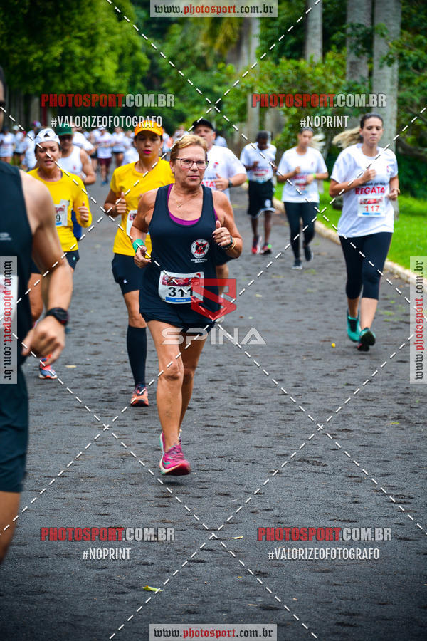 Buy your photos of the eventCorrida de Natal do Clube de Regatas on Fotop