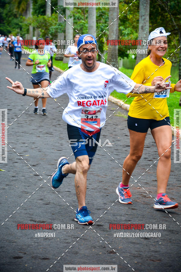 Buy your photos of the eventCorrida de Natal do Clube de Regatas on Fotop