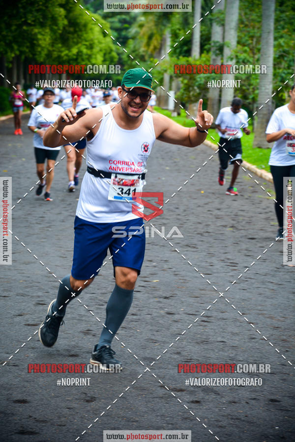 Buy your photos of the eventCorrida de Natal do Clube de Regatas on Fotop