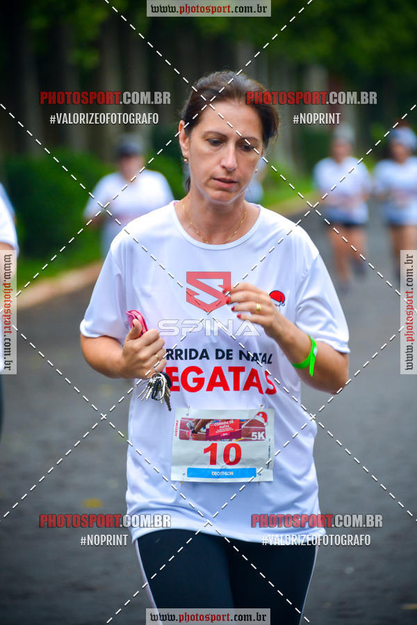 Buy your photos of the eventCorrida de Natal do Clube de Regatas on Fotop