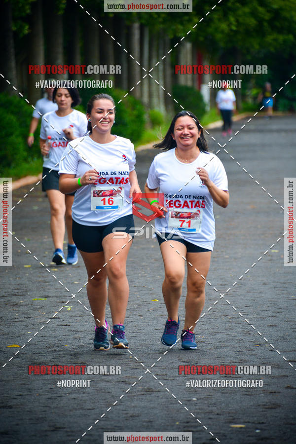 Buy your photos of the eventCorrida de Natal do Clube de Regatas on Fotop
