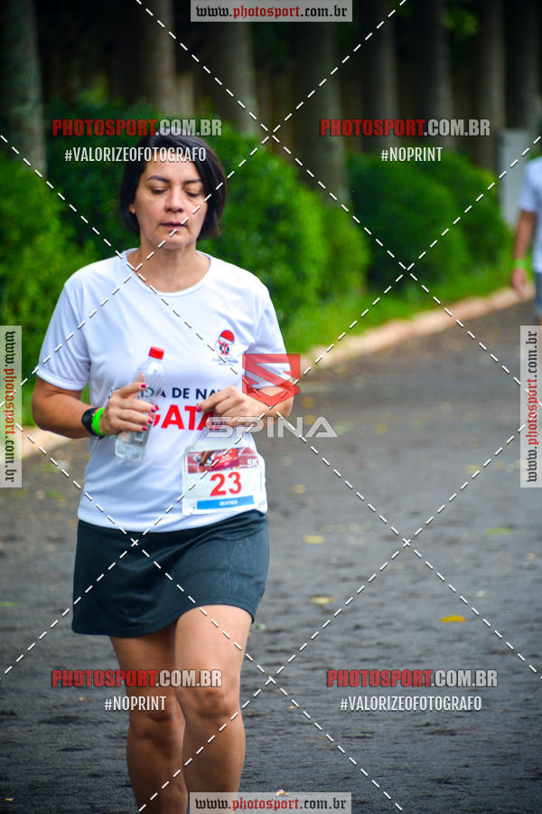 Buy your photos of the eventCorrida de Natal do Clube de Regatas on Fotop