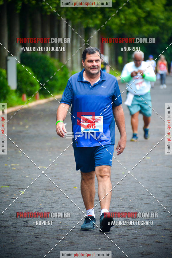 Buy your photos of the eventCorrida de Natal do Clube de Regatas on Fotop