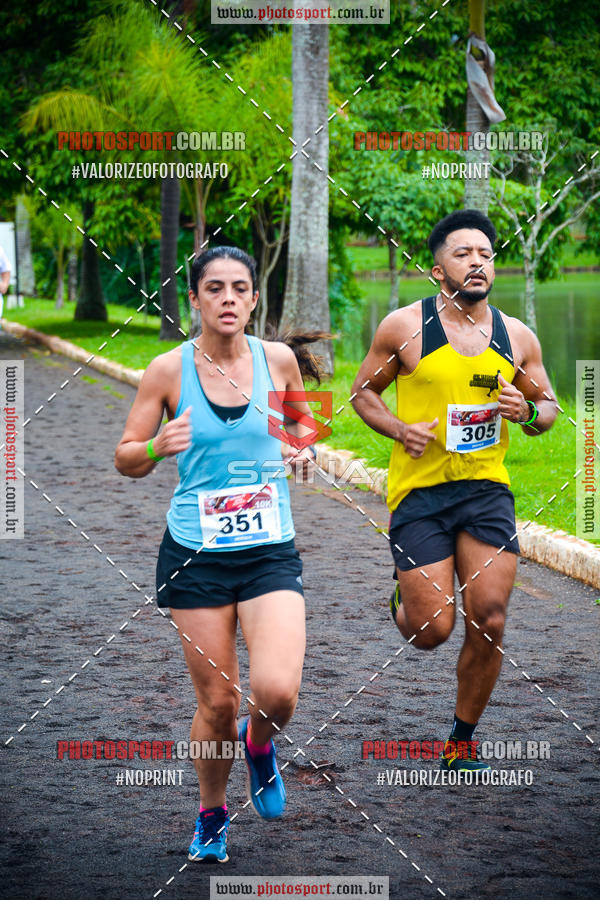Buy your photos of the eventCorrida de Natal do Clube de Regatas on Fotop