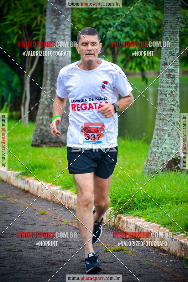 Buy your photos of the eventCorrida de Natal do Clube de Regatas on Fotop