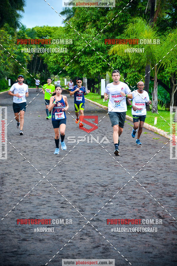 Buy your photos of the eventCorrida de Natal do Clube de Regatas on Fotop