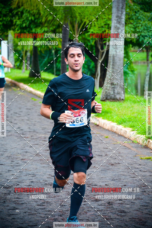 Buy your photos of the eventCorrida de Natal do Clube de Regatas on Fotop