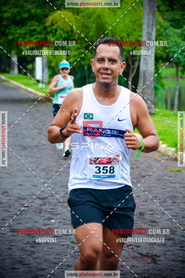 Buy your photos of the eventCorrida de Natal do Clube de Regatas on Fotop