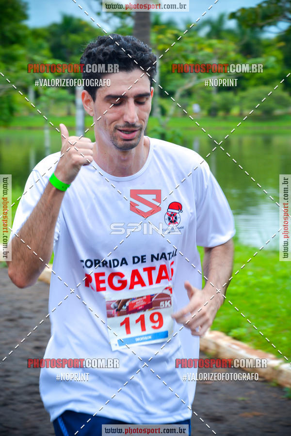 Buy your photos of the eventCorrida de Natal do Clube de Regatas on Fotop