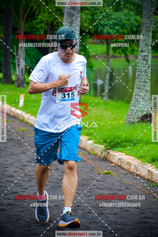 Buy your photos of the eventCorrida de Natal do Clube de Regatas on Fotop
