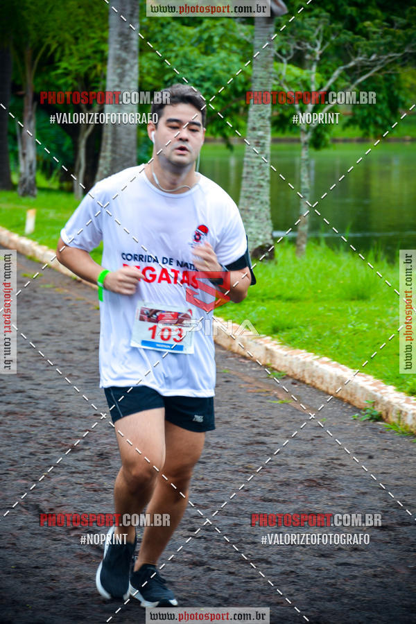 Buy your photos of the eventCorrida de Natal do Clube de Regatas on Fotop