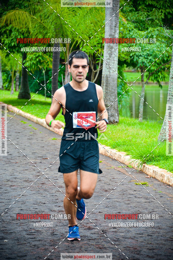 Buy your photos of the eventCorrida de Natal do Clube de Regatas on Fotop