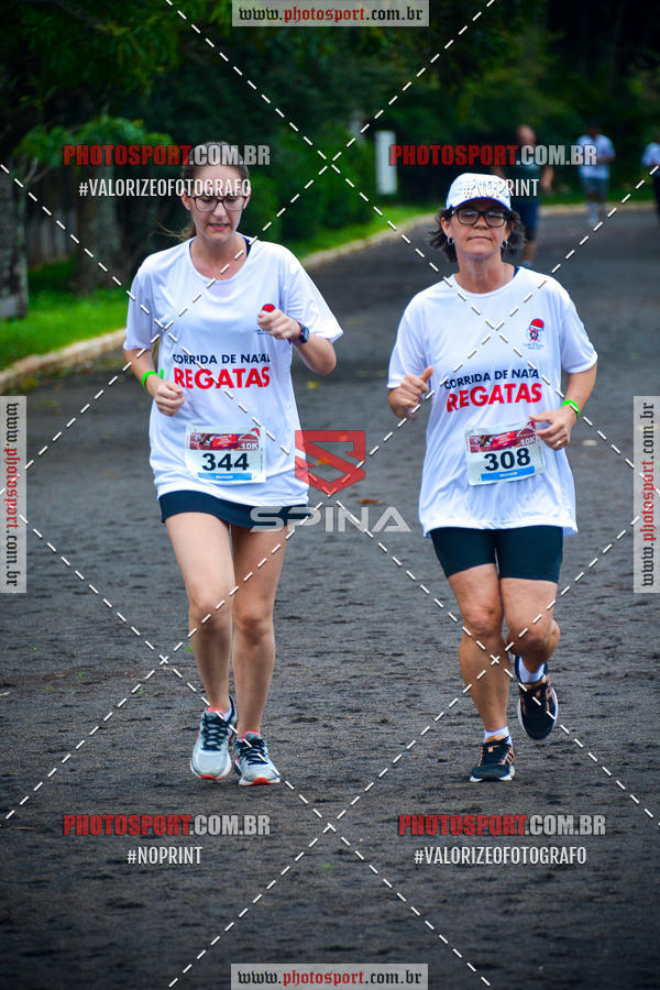 Buy your photos of the eventCorrida de Natal do Clube de Regatas on Fotop