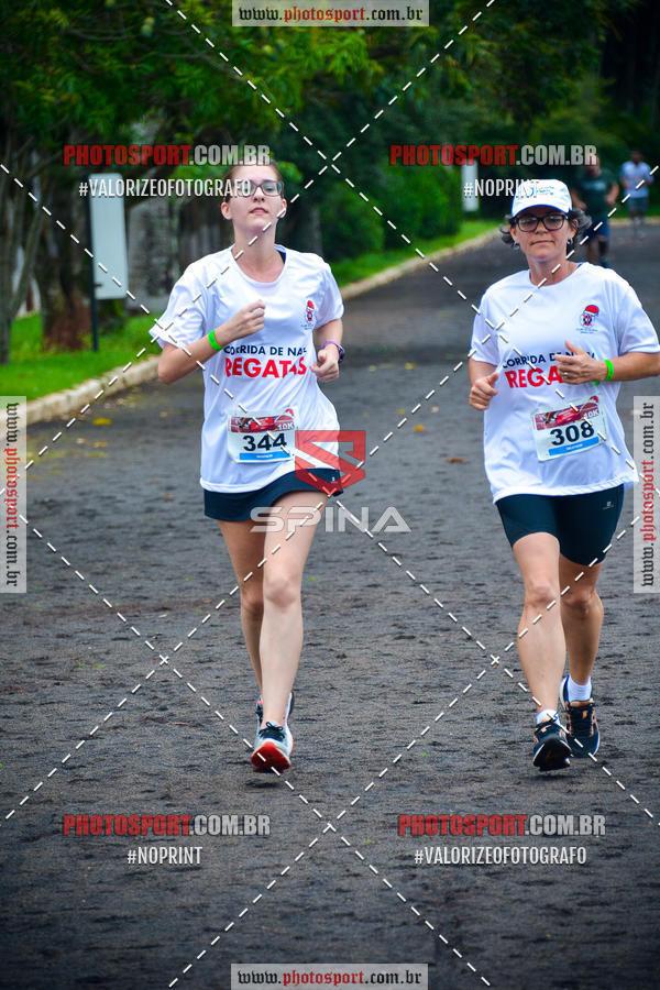 Buy your photos of the eventCorrida de Natal do Clube de Regatas on Fotop