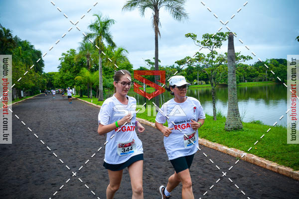 Buy your photos of the eventCorrida de Natal do Clube de Regatas on Fotop