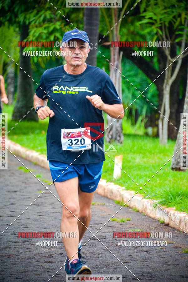 Buy your photos of the eventCorrida de Natal do Clube de Regatas on Fotop