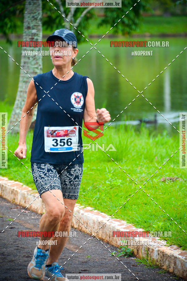 Buy your photos of the eventCorrida de Natal do Clube de Regatas on Fotop
