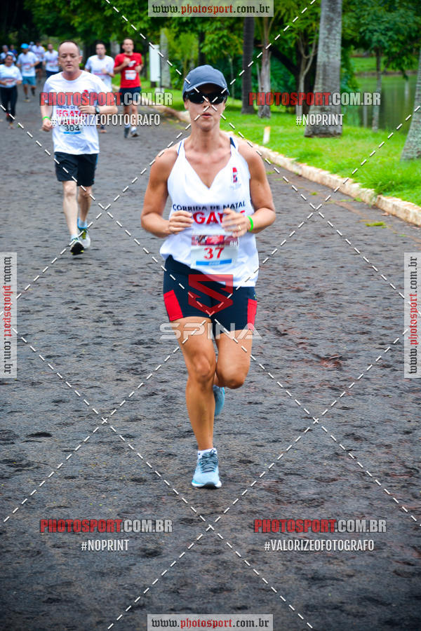 Buy your photos of the eventCorrida de Natal do Clube de Regatas on Fotop
