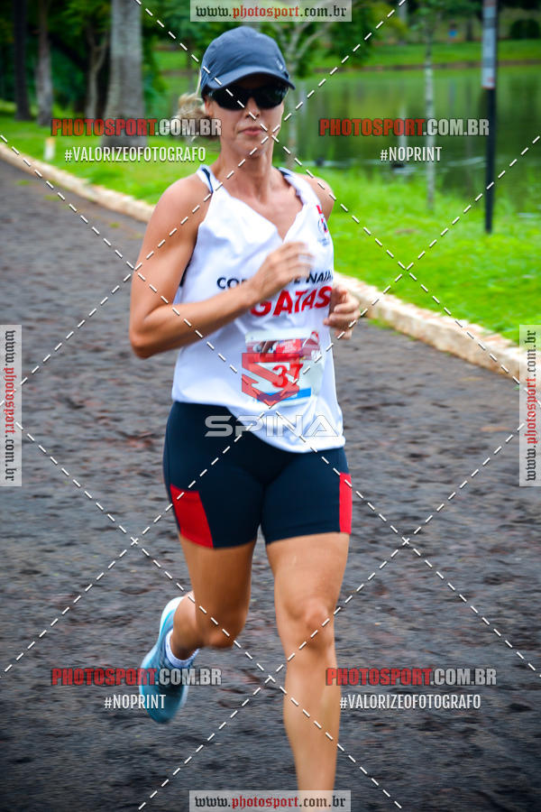Buy your photos of the eventCorrida de Natal do Clube de Regatas on Fotop