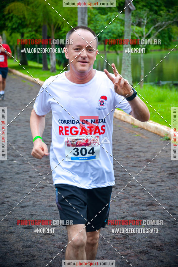 Buy your photos of the eventCorrida de Natal do Clube de Regatas on Fotop