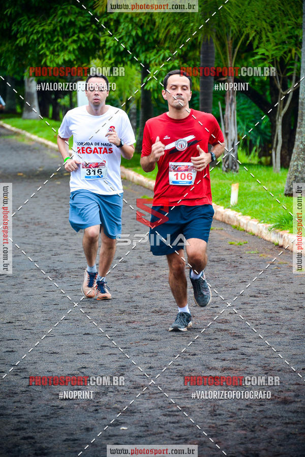 Buy your photos of the eventCorrida de Natal do Clube de Regatas on Fotop