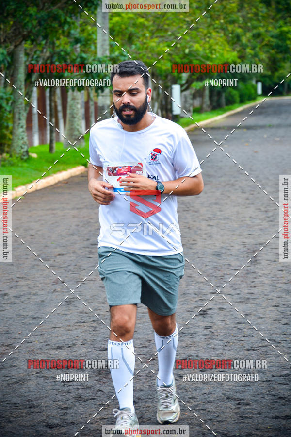 Buy your photos of the eventCorrida de Natal do Clube de Regatas on Fotop