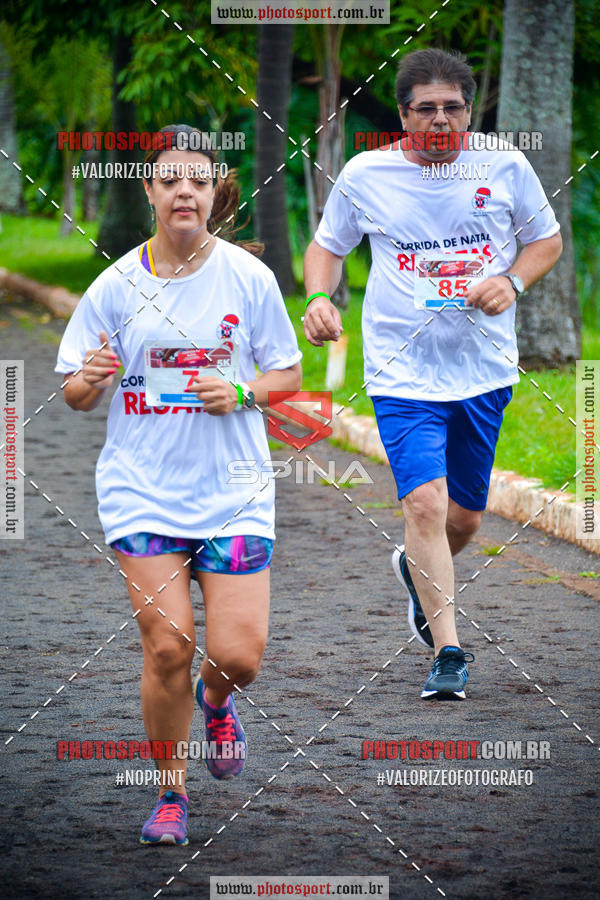 Buy your photos of the eventCorrida de Natal do Clube de Regatas on Fotop