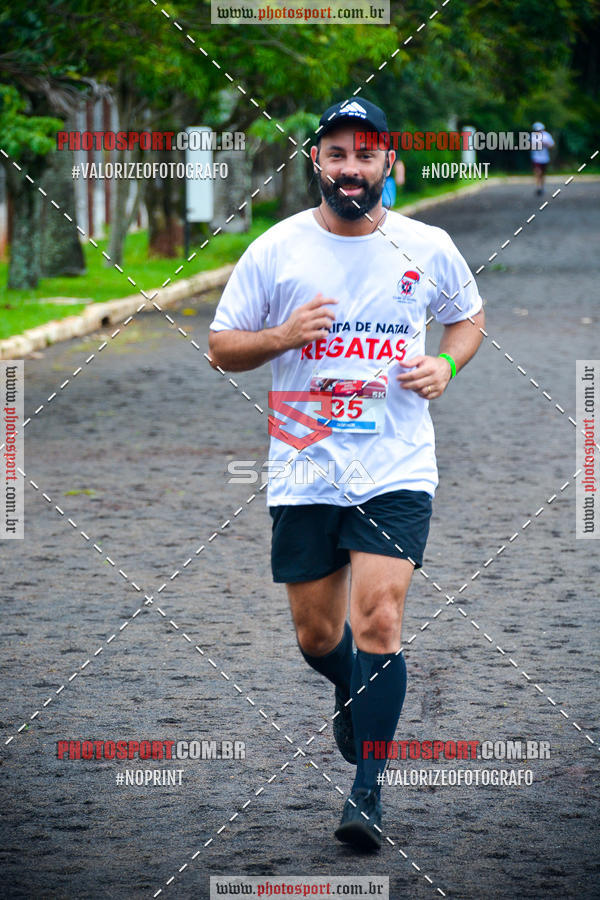 Buy your photos of the eventCorrida de Natal do Clube de Regatas on Fotop