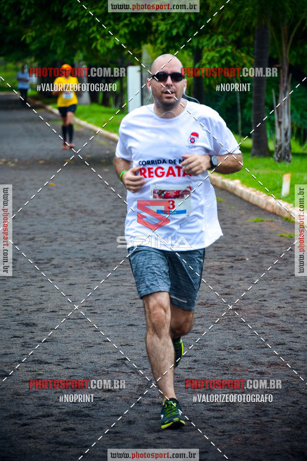 Buy your photos of the eventCorrida de Natal do Clube de Regatas on Fotop