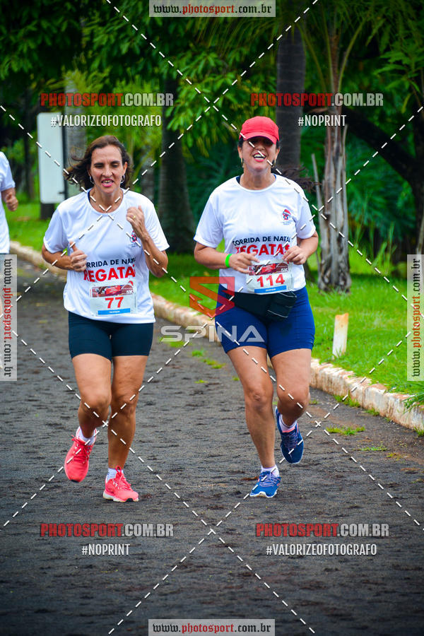 Buy your photos of the eventCorrida de Natal do Clube de Regatas on Fotop