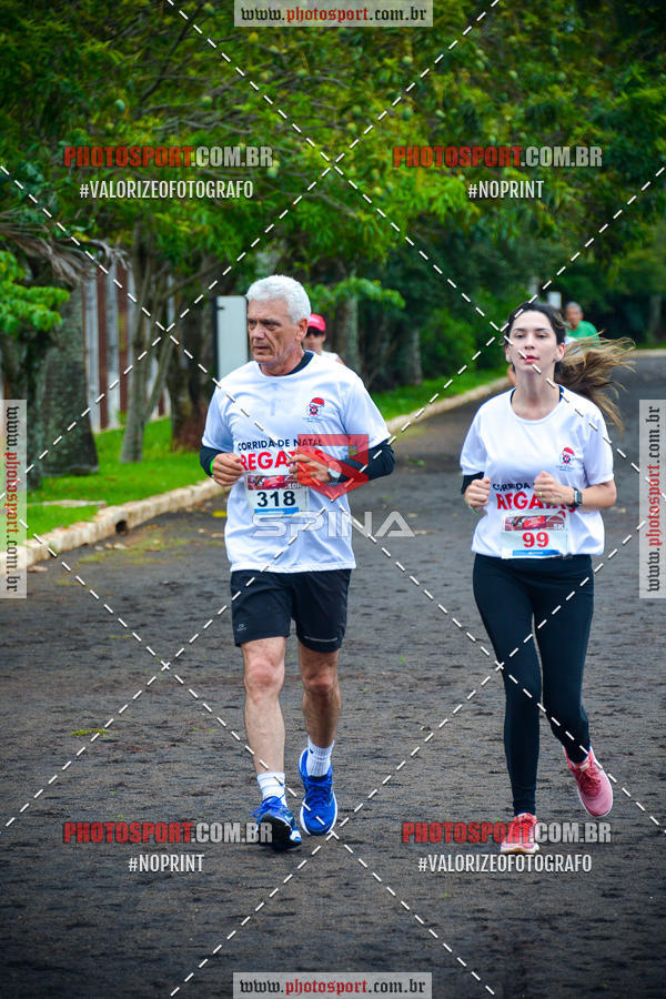 Buy your photos of the eventCorrida de Natal do Clube de Regatas on Fotop