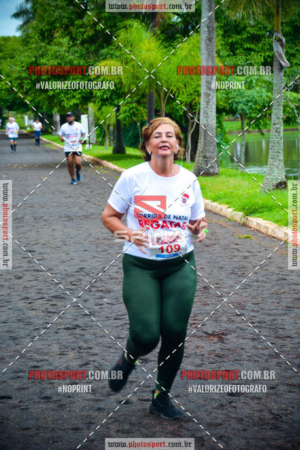 Buy your photos of the eventCorrida de Natal do Clube de Regatas on Fotop
