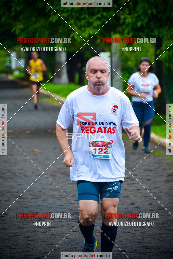 Buy your photos of the eventCorrida de Natal do Clube de Regatas on Fotop