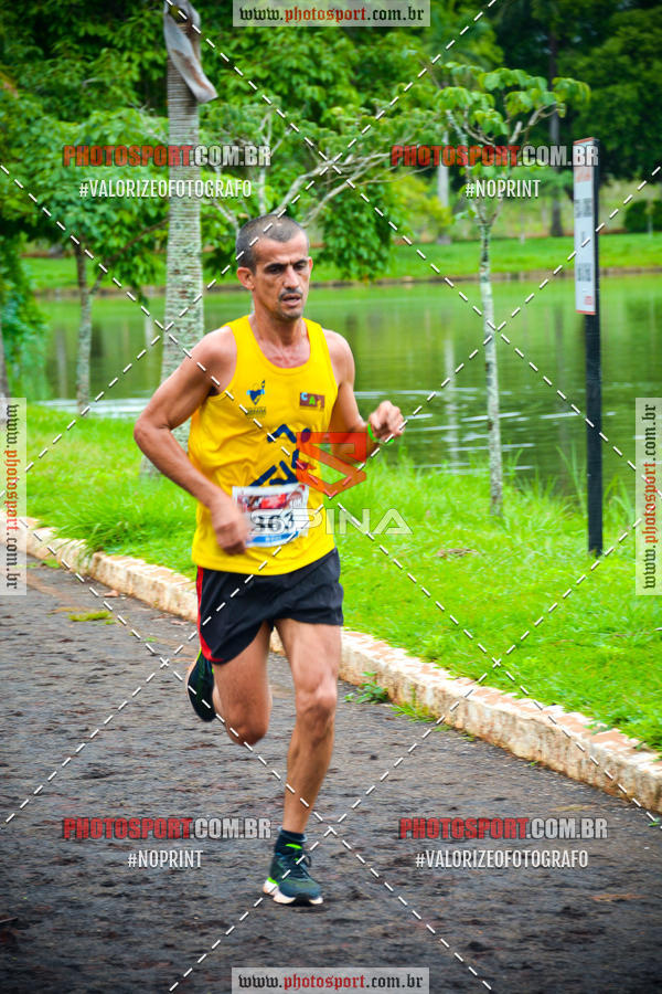 Buy your photos of the eventCorrida de Natal do Clube de Regatas on Fotop
