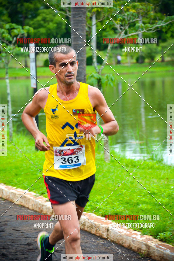 Buy your photos of the eventCorrida de Natal do Clube de Regatas on Fotop