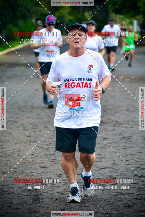 Buy your photos of the eventCorrida de Natal do Clube de Regatas on Fotop