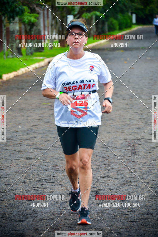 Buy your photos of the eventCorrida de Natal do Clube de Regatas on Fotop