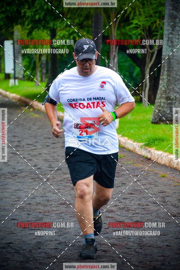 Buy your photos of the eventCorrida de Natal do Clube de Regatas on Fotop