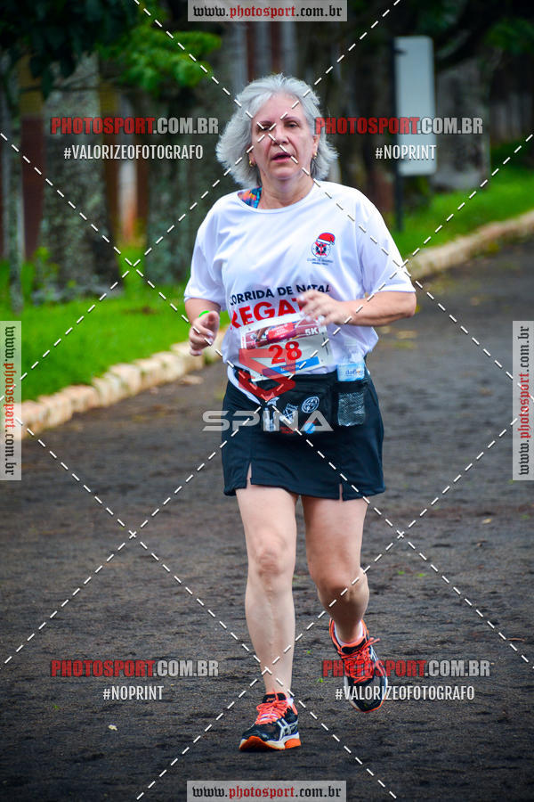 Buy your photos of the eventCorrida de Natal do Clube de Regatas on Fotop