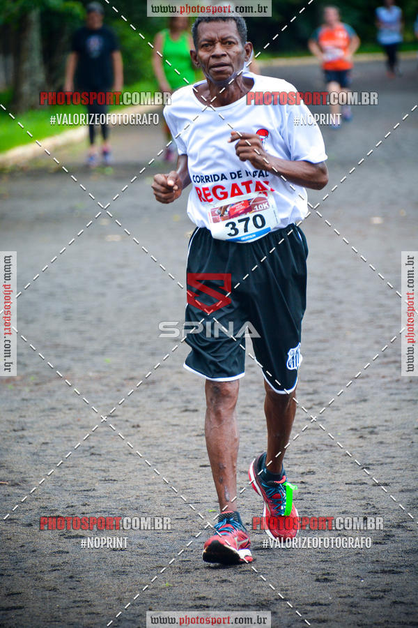 Buy your photos of the eventCorrida de Natal do Clube de Regatas on Fotop