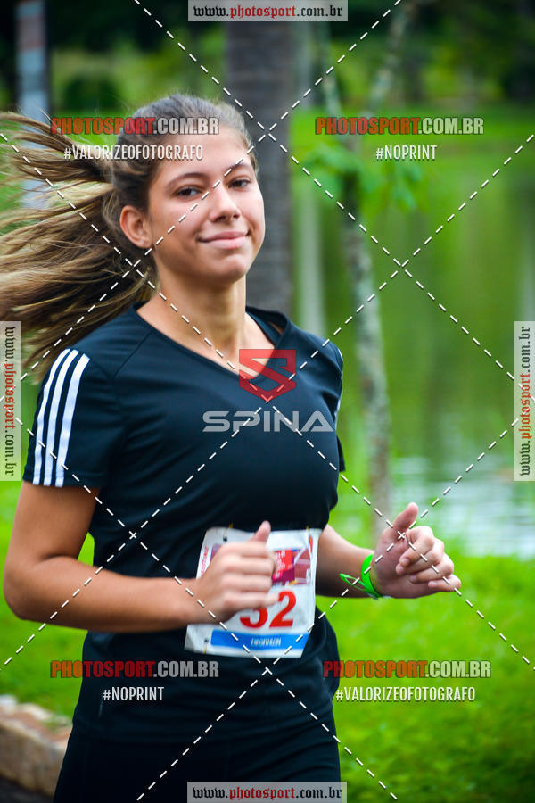 Buy your photos of the eventCorrida de Natal do Clube de Regatas on Fotop