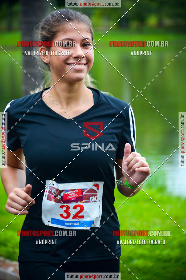 Buy your photos of the eventCorrida de Natal do Clube de Regatas on Fotop