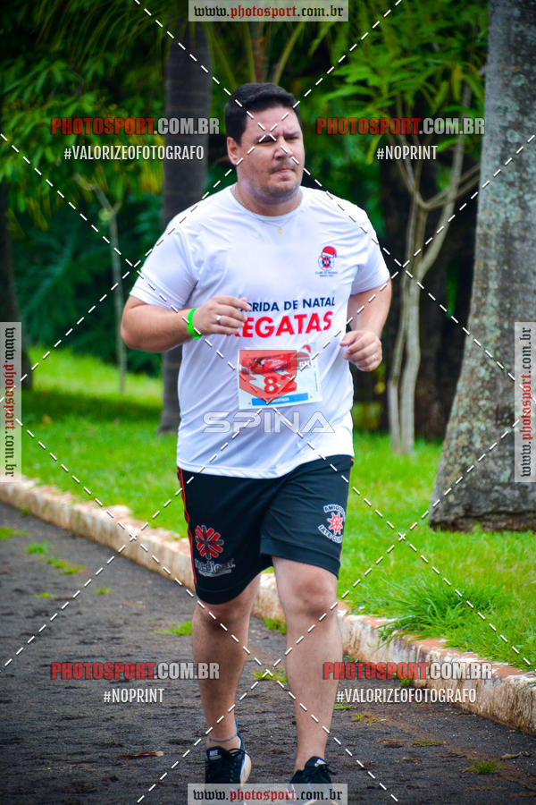 Buy your photos of the eventCorrida de Natal do Clube de Regatas on Fotop