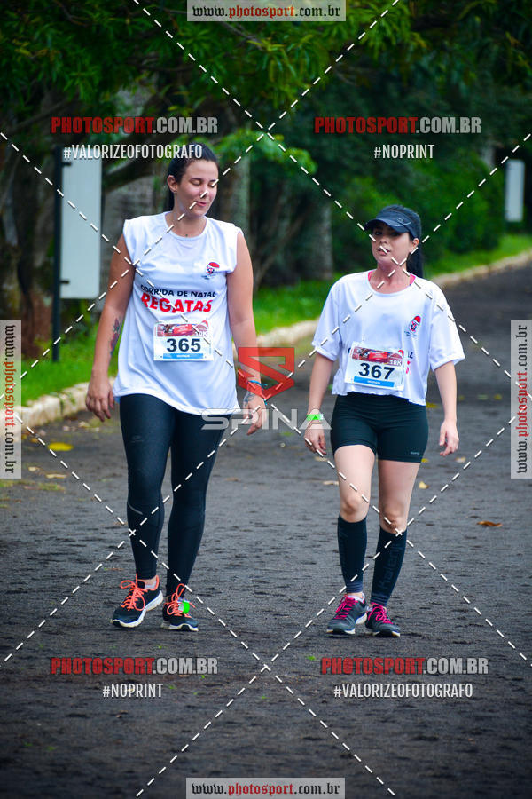 Buy your photos of the eventCorrida de Natal do Clube de Regatas on Fotop