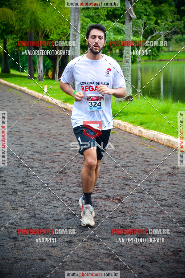 Buy your photos of the eventCorrida de Natal do Clube de Regatas on Fotop