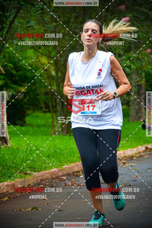 Buy your photos of the eventCorrida de Natal do Clube de Regatas on Fotop