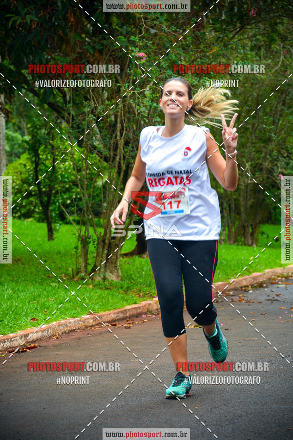 Buy your photos of the eventCorrida de Natal do Clube de Regatas on Fotop