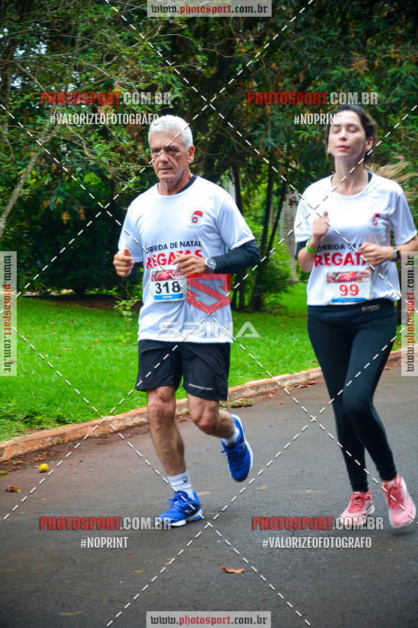 Buy your photos of the eventCorrida de Natal do Clube de Regatas on Fotop