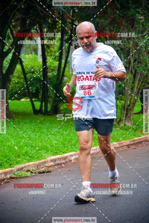 Buy your photos of the eventCorrida de Natal do Clube de Regatas on Fotop