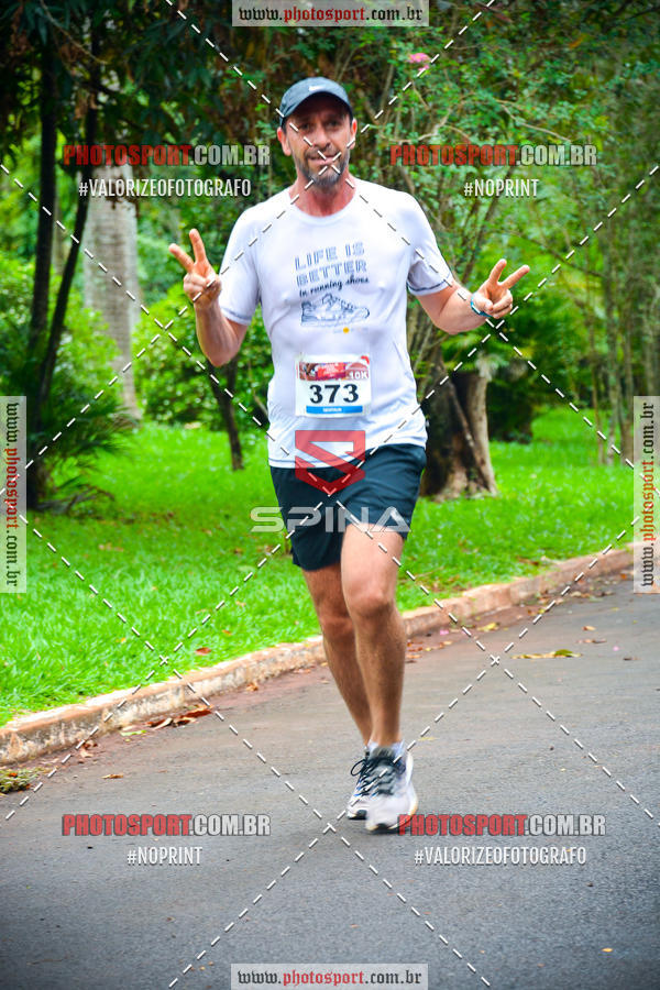 Buy your photos of the eventCorrida de Natal do Clube de Regatas on Fotop